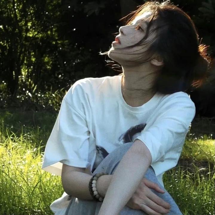 倾城 封面